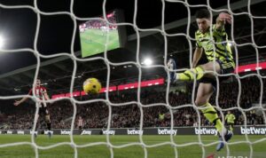 Manajer Brentford ungkap rencana untuk menghalau tendangan bebas Rice