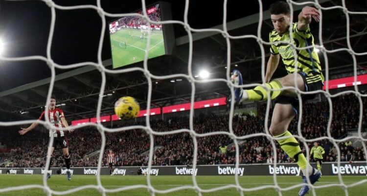 Manajer Brentford ungkap rencana untuk menghalau tendangan bebas Rice